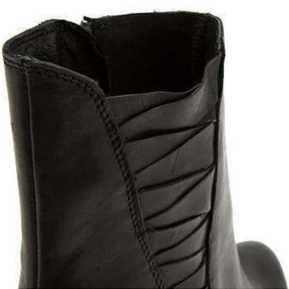NIB Hardy Luxurious Black Leather Ankle Boot w/Block Heel - Picture 6 of 7